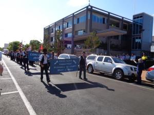 Coo-ee marchers passing Dubbo City Council chambers, Church Street, Dubbo